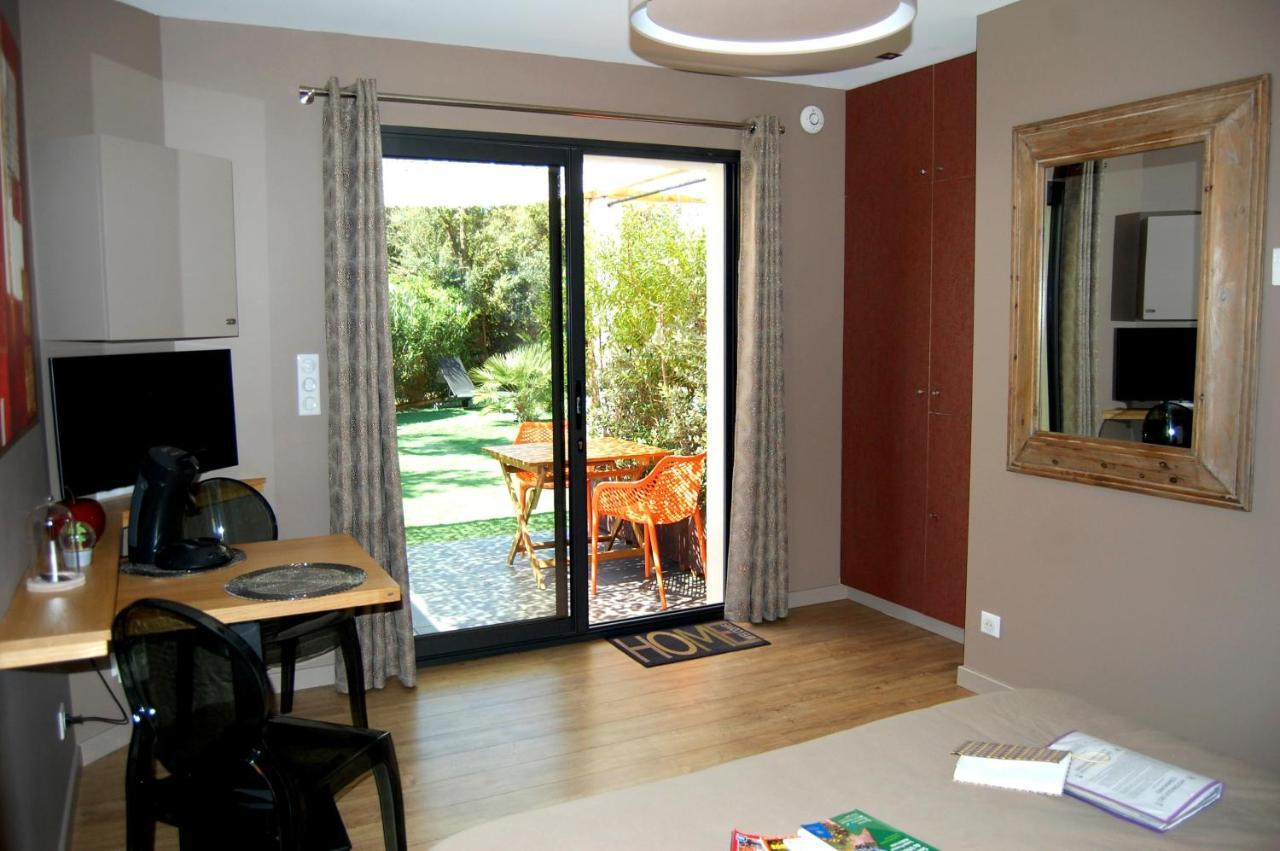 Le Clos Des Barelles Six-Fours-les-Plages Eksteriør billede